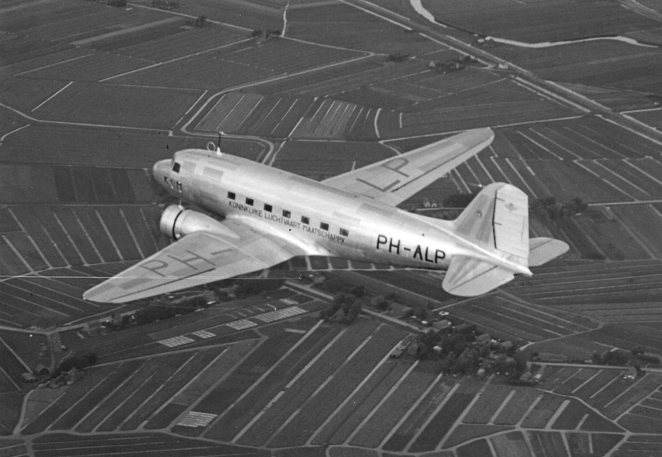 January 16, 1942: Transcontinental & Western Air (TWA), Douglas DC-3  (NC1946) Potosi Mountain, NV - LOSTFLIGHTS