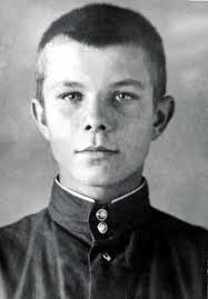 Yuri-Gagarin-young.jpg