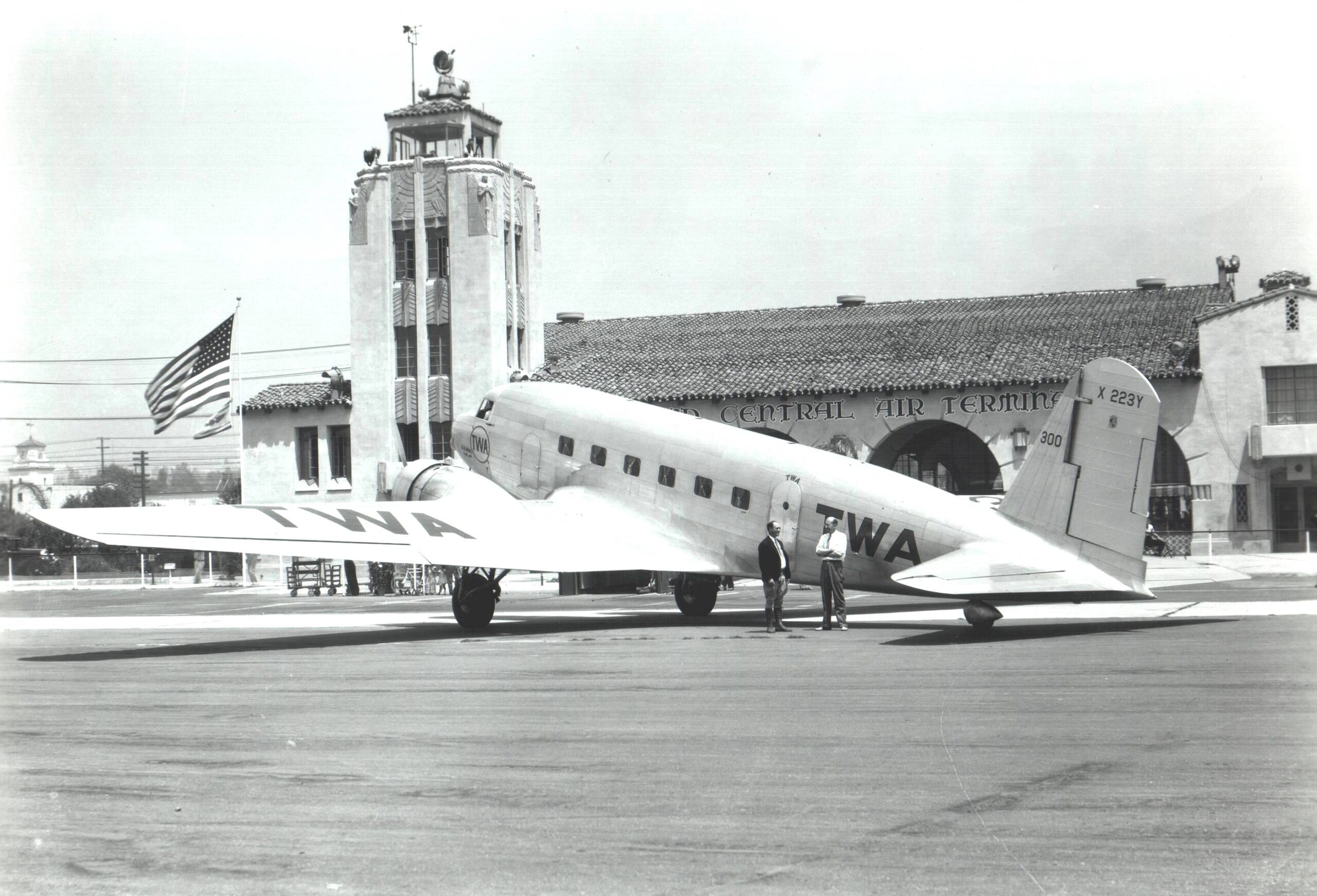 January 16, 1942: Transcontinental & Western Air (TWA), Douglas DC-3  (NC1946) Potosi Mountain, NV - LOSTFLIGHTS