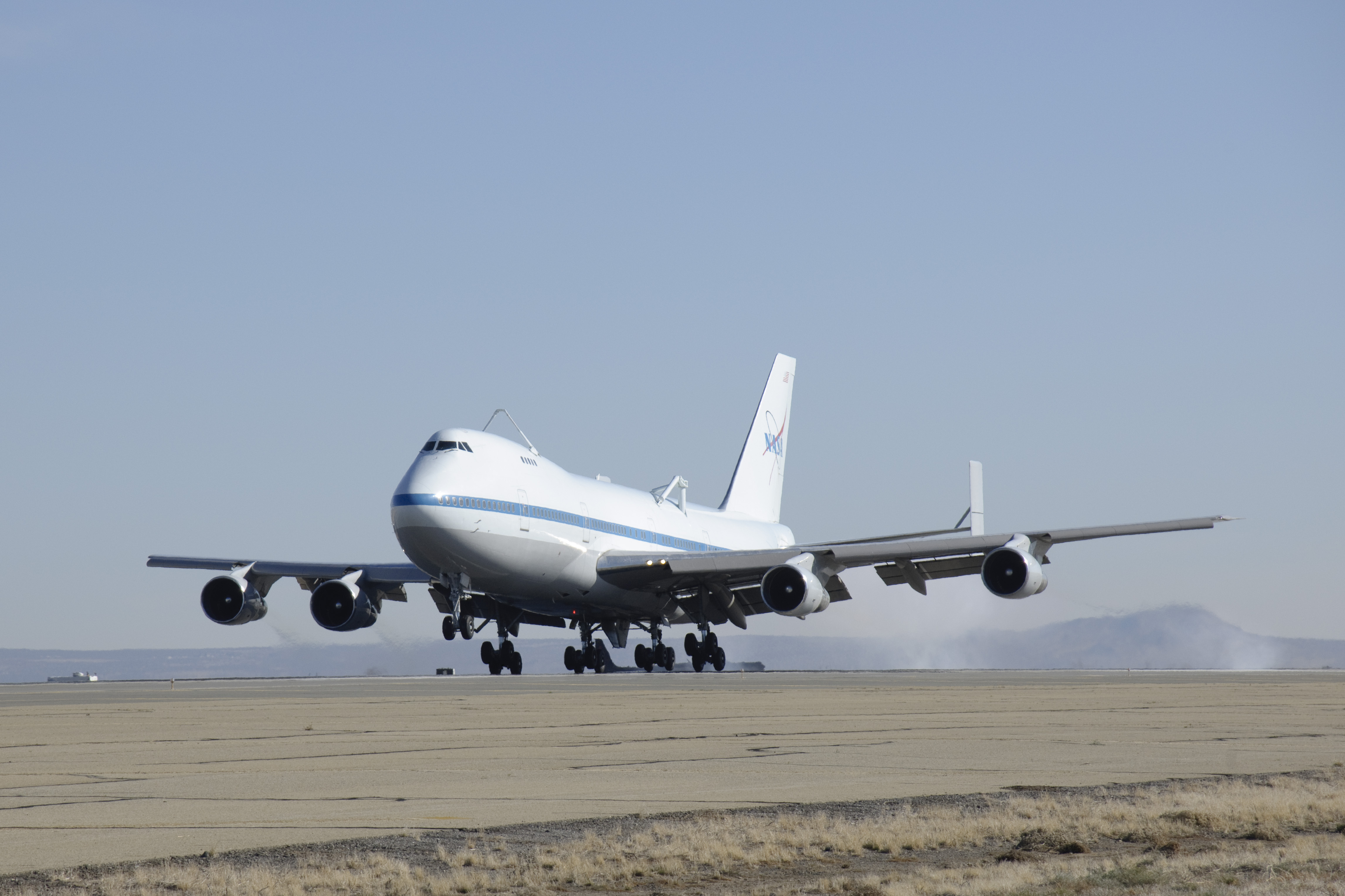 Грузовые самолеты боинг. Боинг 747 SCA. Боинг 747 НАСА. Боинг 747 100. Boeing 747sr-46.