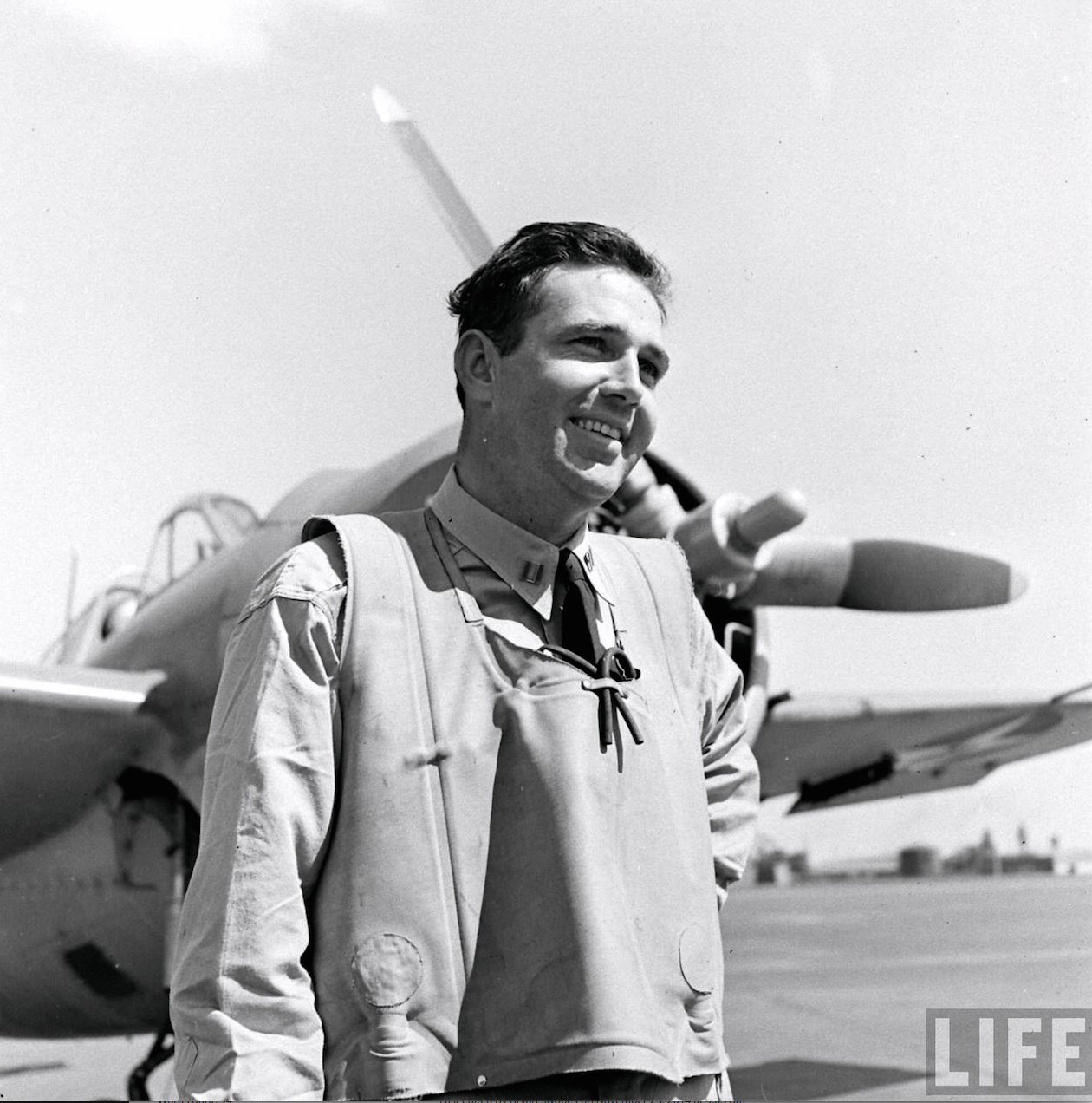 lt. edwin ray barnes, us navy pilot vietnam war lt. edwin ray barnes, us navy pilot vietnam war