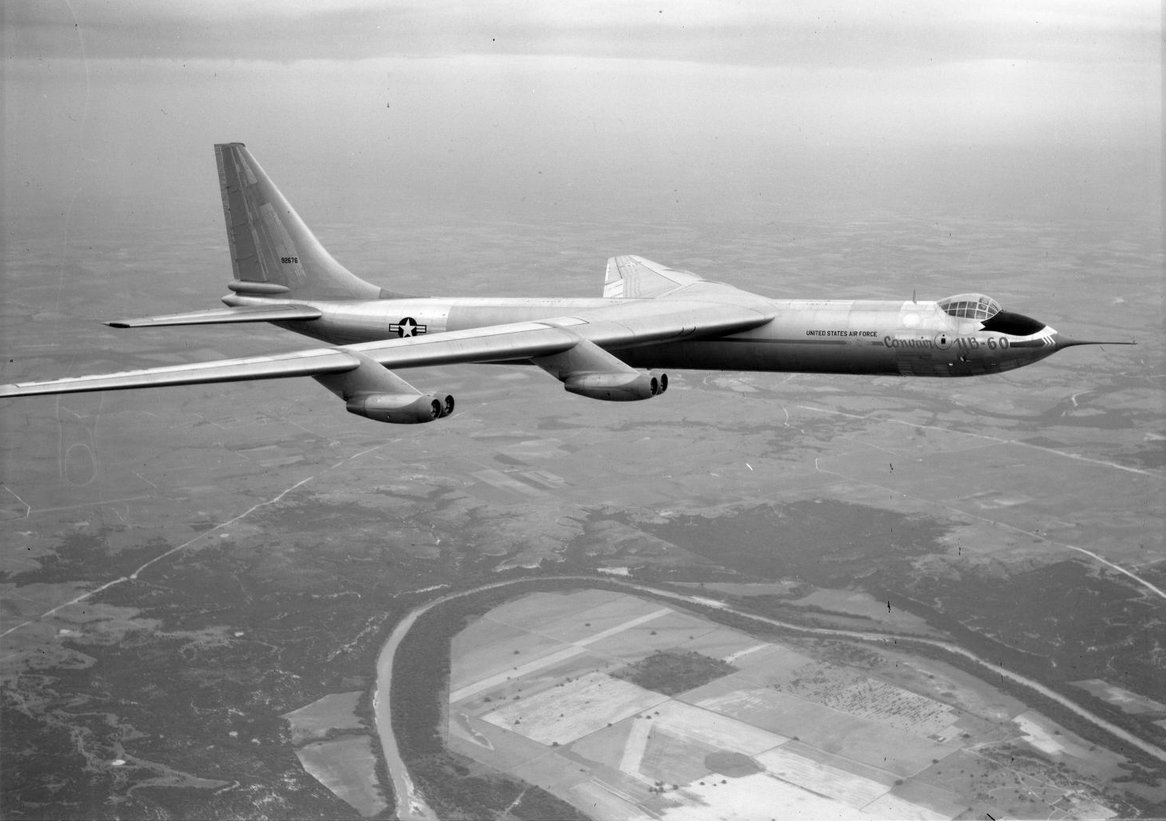 A B-52 Nélkül - Élenjáró Haditechnika